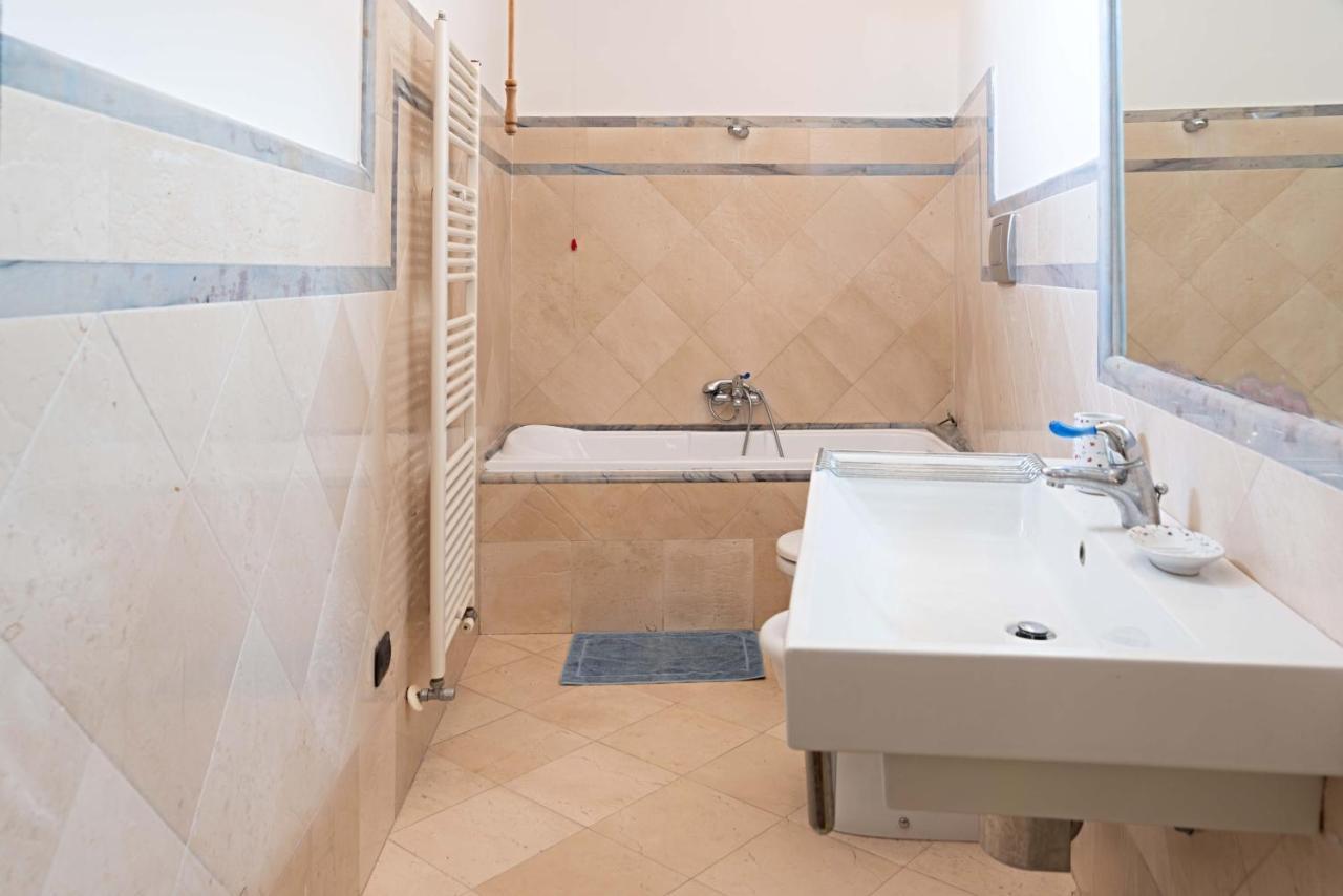Abaca Rooms Лече Екстериор снимка